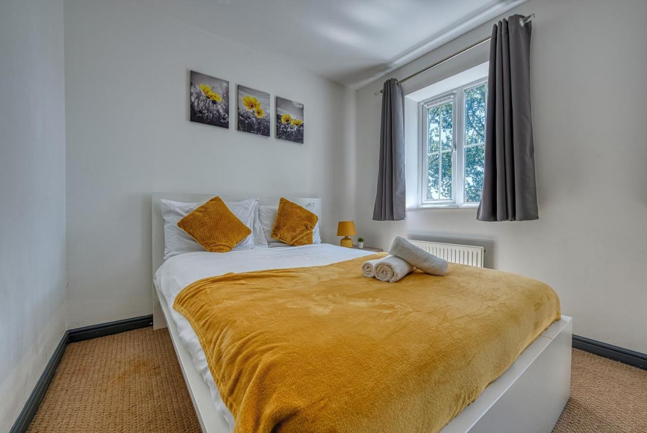 Nec Exhibitor Home, Stay Near Birmingham Airport Exterior photo